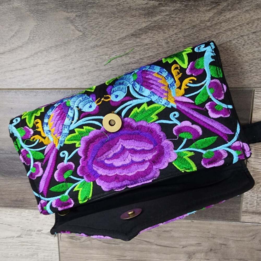 Boho Floral and Bird Embroidered Wristlet Clutch Bag ***Some loose strings*** - Picture 4 of 12